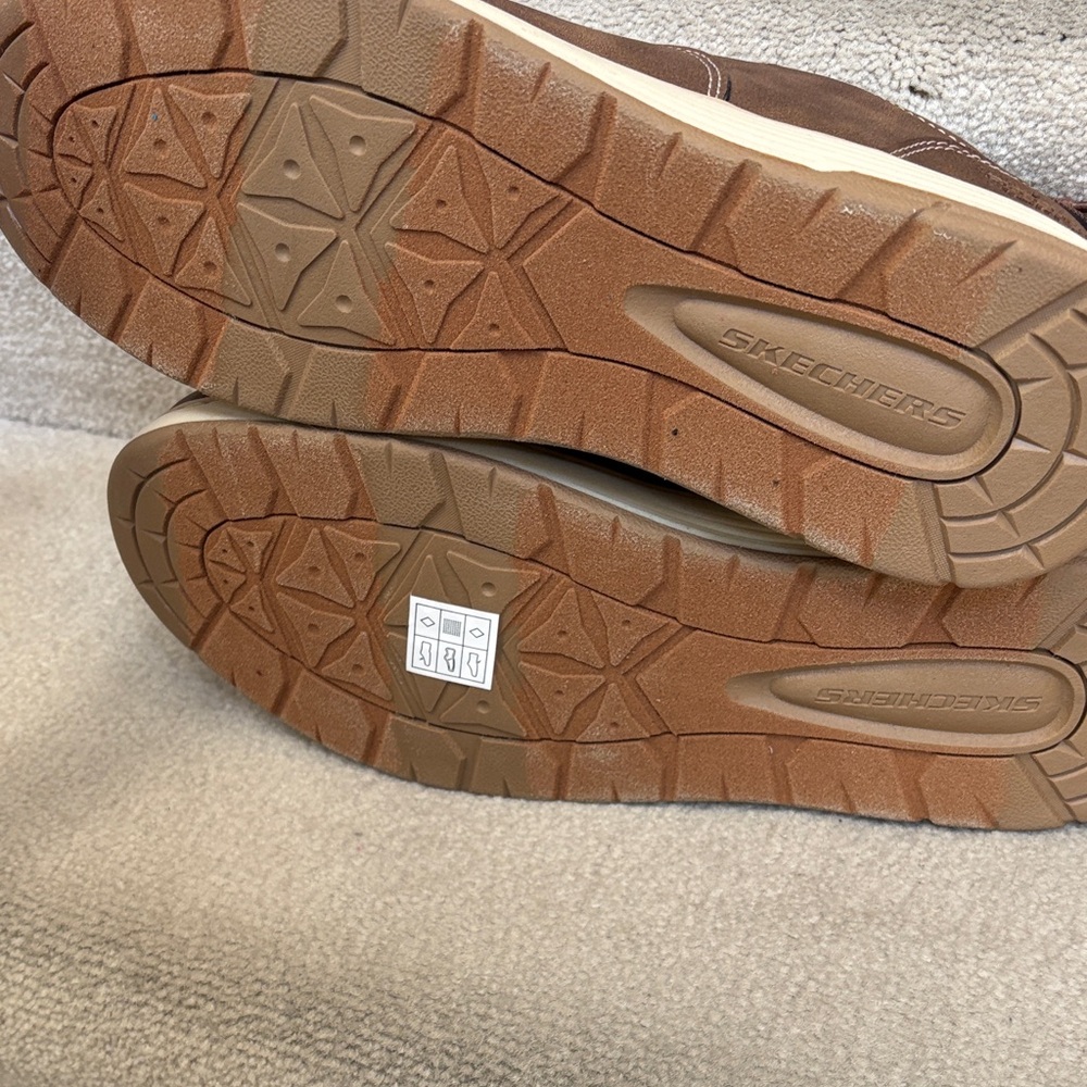 NWT/NIB Skechers Men’s Brown Hands Free Swift Fit Casual Shoes - Picture 4 of 7